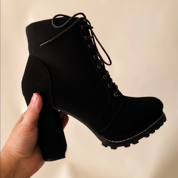 Lace up vegan suede black booties - Picture 3 of 4